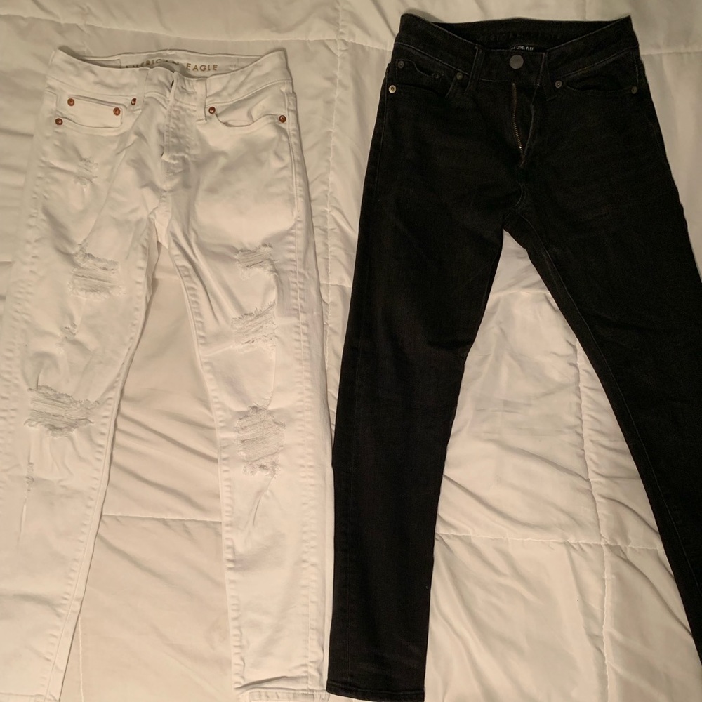 American Eagle jeans. Great condition. Size 26/28